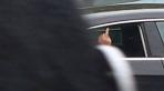 <p>На излизане от Народното събрание зам.-председателят на "Атака" Десислав Чуколов се обърна към протестиращите пред служебния вход на парламента, като им показа среден пръст. За това съобщиха в социалните мрежи участници в днешния протест.</p>
<p>Минути след случилото се в "Туитър" (Twitter)&nbsp;и ("Фейсбук") &nbsp;Facebook започна да се разпространява тази снимка&nbsp;с коментари такова ли трябва да е поведението на народен представител. По-късно протестиращи разказаха в социалните мрежи, че Чуколов и използвал такива жестове и на влизане в парламента.</p>
<p>На снимката не се вижда лицето на човека, който показва среден пръст от прозореца. В "Туитър" авторът на кадъра обяснява, че той е направен веднага след потеглянето на автомобила. На друг кадър - секунди по-рано, се вижда как в автомобила се качват депутатите от "Атака" Десислав Чуколов и Станислав Станилов.</p>
<p>Чуколов влиза във въпросното МПС <a href="http://stroeji.bg/media_list.php?show=187&amp;p=1" target="_blank"><strong>ТУК</strong></a></p>